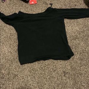 Black long sleeve crop